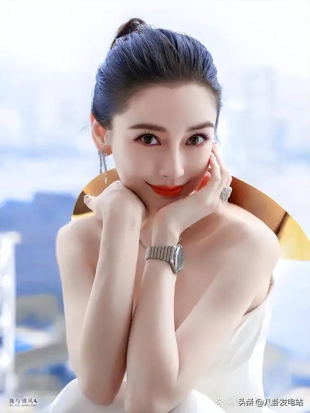 光！穿着朴素皱纹明显为小店站台让人唏嘘pg模拟器电脑版37岁杨颖澳门生图曝(图7)