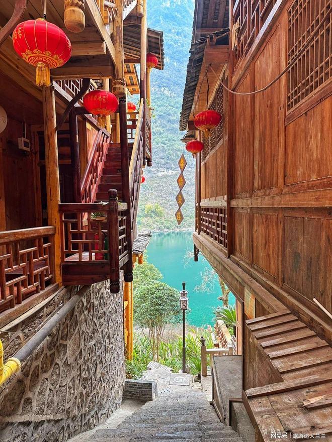 好还是自由行好重庆4日游攻略pg电子平台去重庆旅游是跟团(图2)