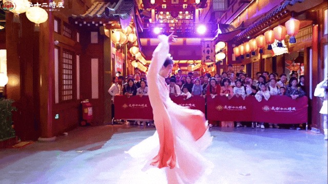 道：72个情绪价值营造标杆案例pg电子首页旅游餐饮场景破局之(图85)